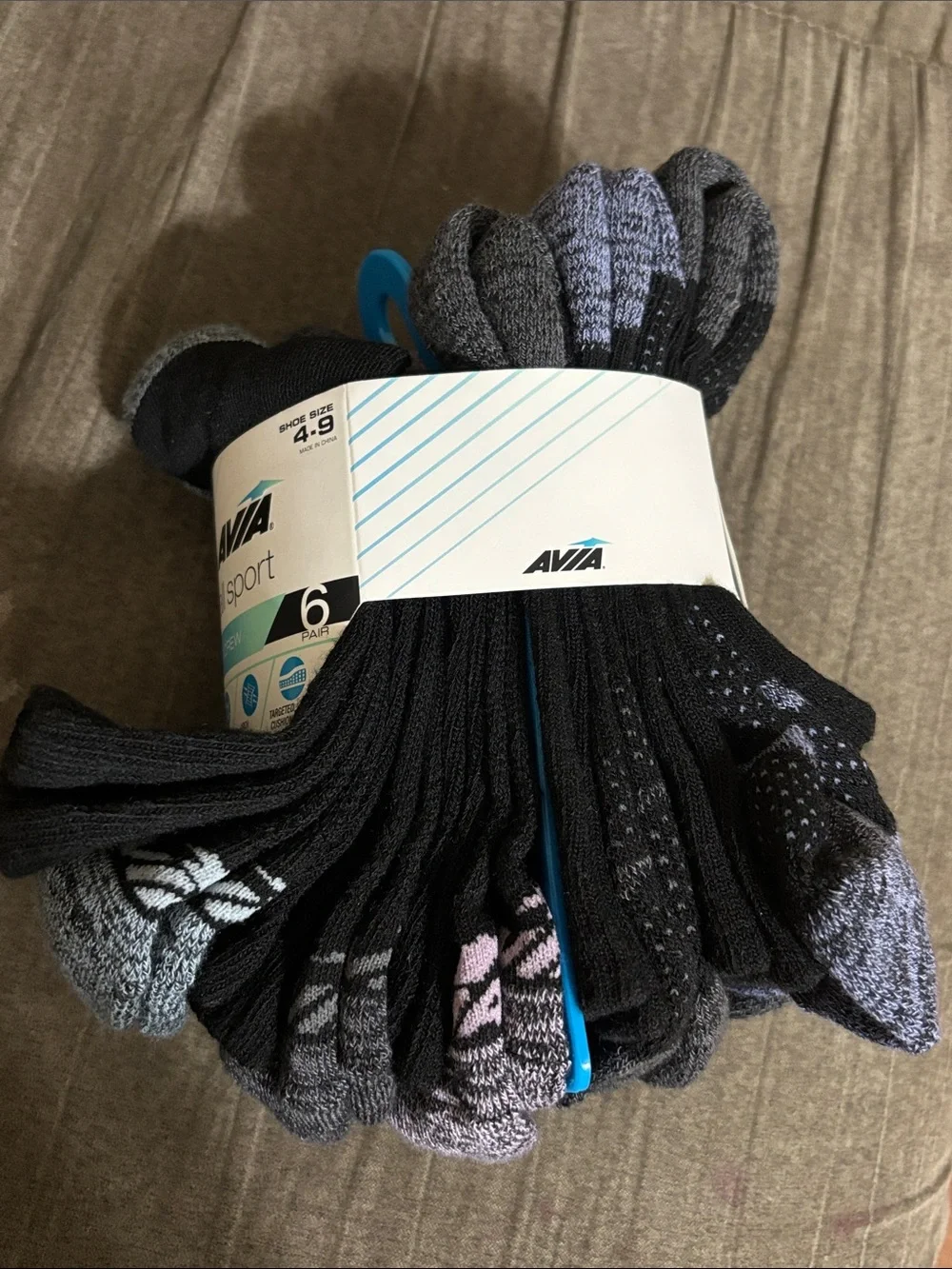Avia Women's All Sport Cushion Mid Crew Socks, 6-Pack Size 4-9